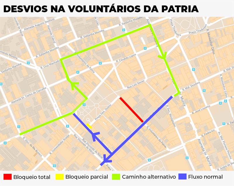  Trânsito na região da Praça Osório, em Curitiba, conta com bloqueios para obras de revitalização