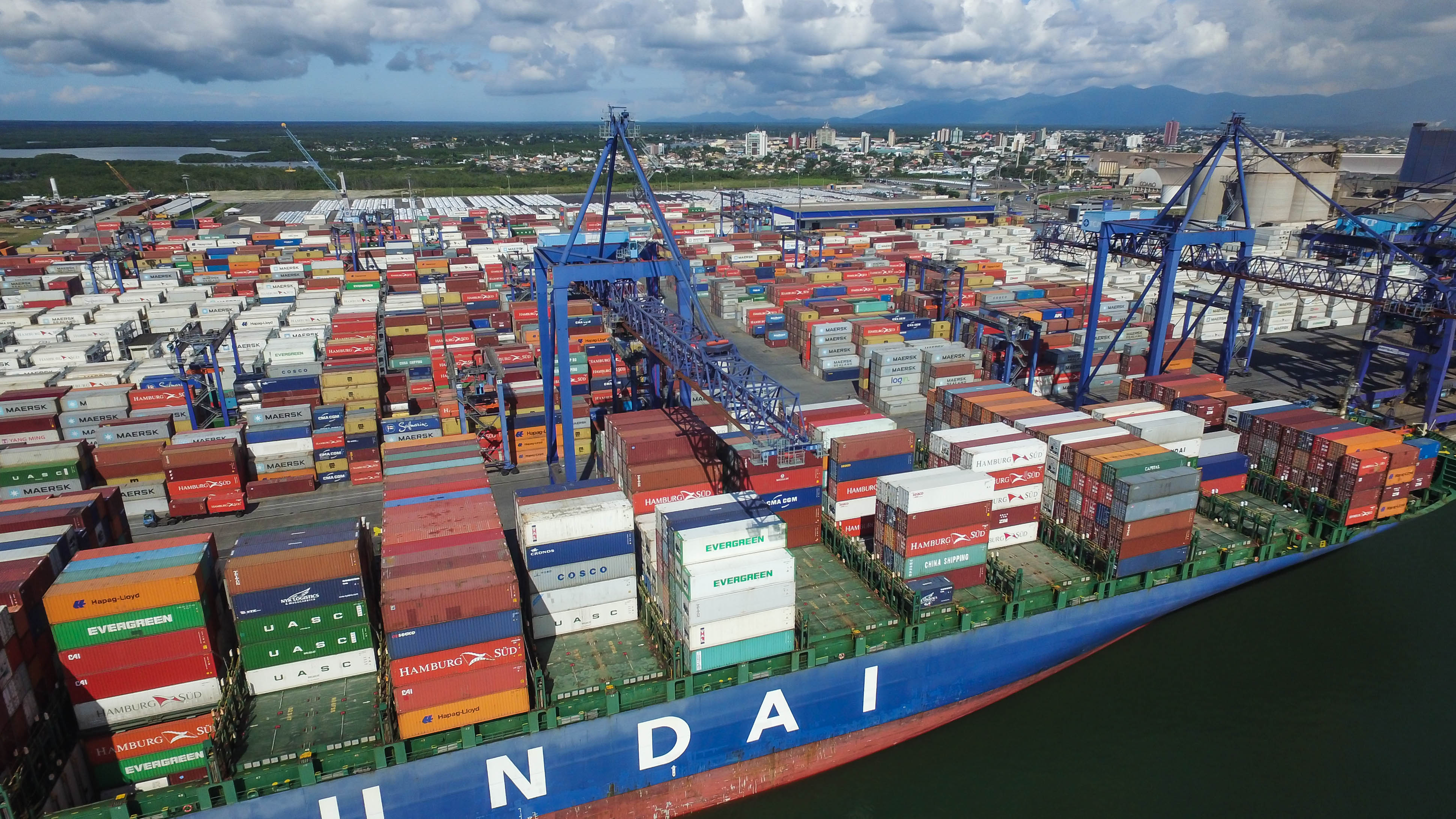  Porto de Paranaguá deve aumentar exportações de algodão após mudanças no Terminal de Contêineres