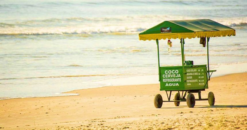  Recadastramento de ambulantes para a temporada de verão no litoral segue até o final de agosto