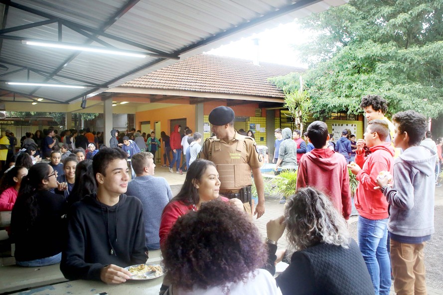  Mais 40 escolas da Grande Curitiba recebem o Programa Escola Segurança