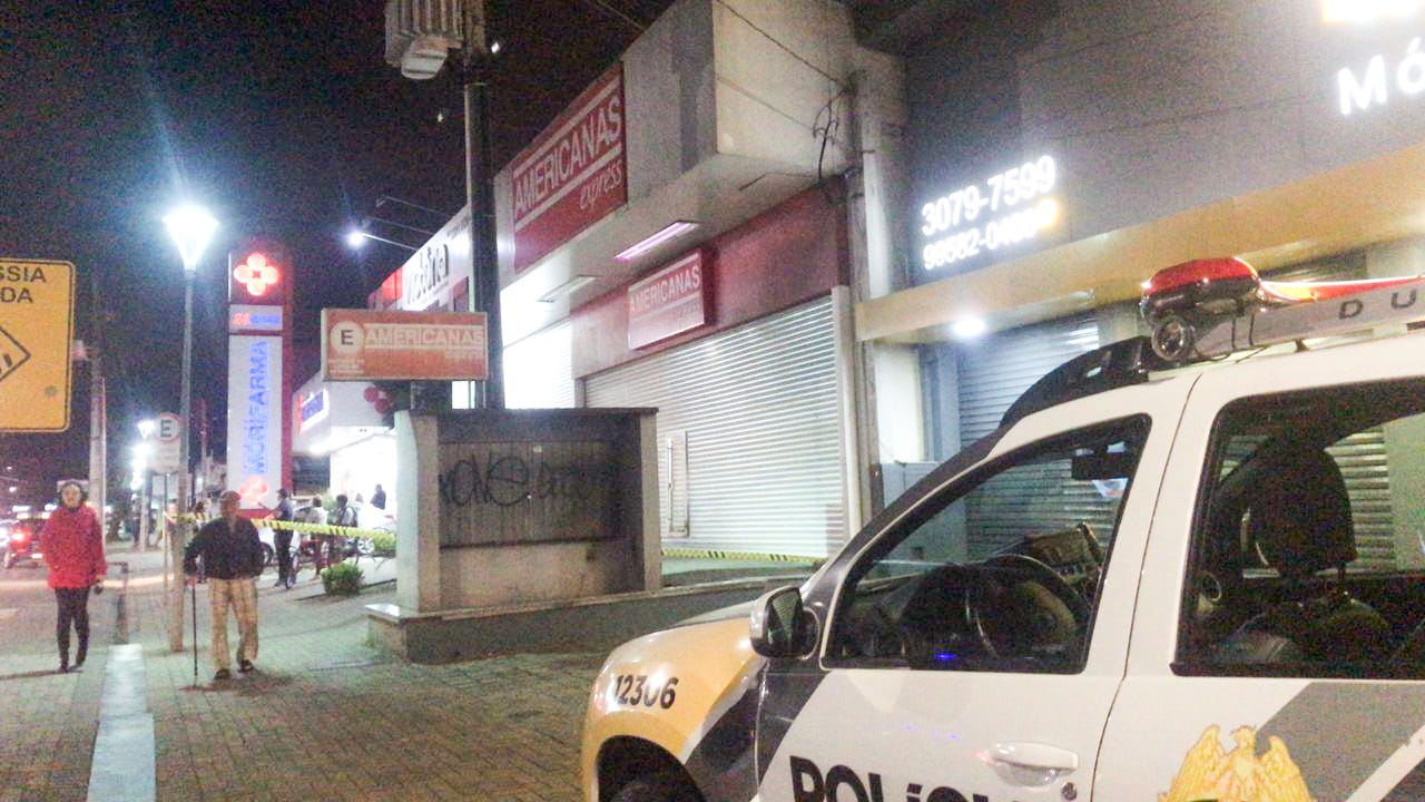  Um adolescente morre e outro fica ferido em tentativa de assalto a loja no bairro São Braz