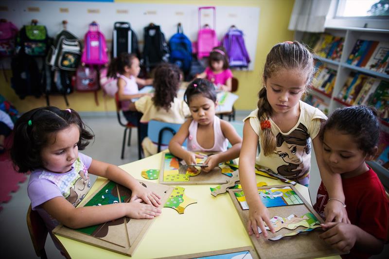  Curitiba tem 7.500 crianças a espera de vagas em creches