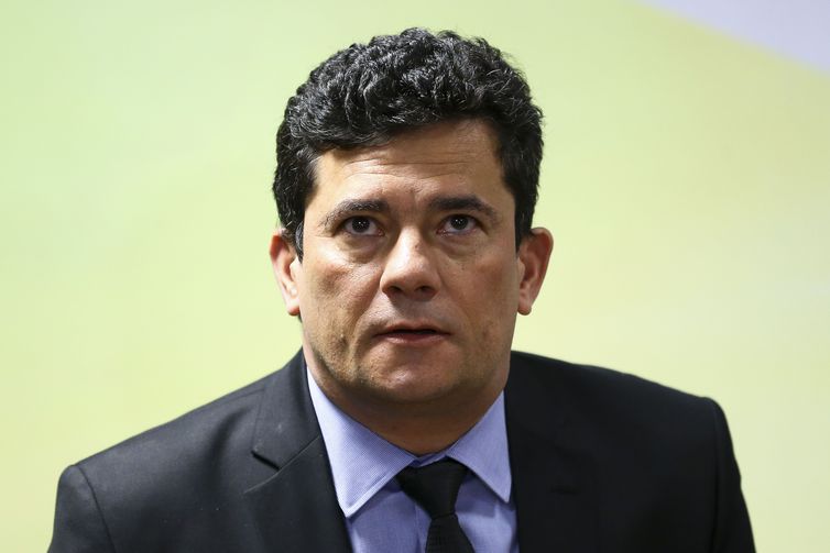  ‘A democracia é assim’, diz Moro após derrota de Bolsonaro