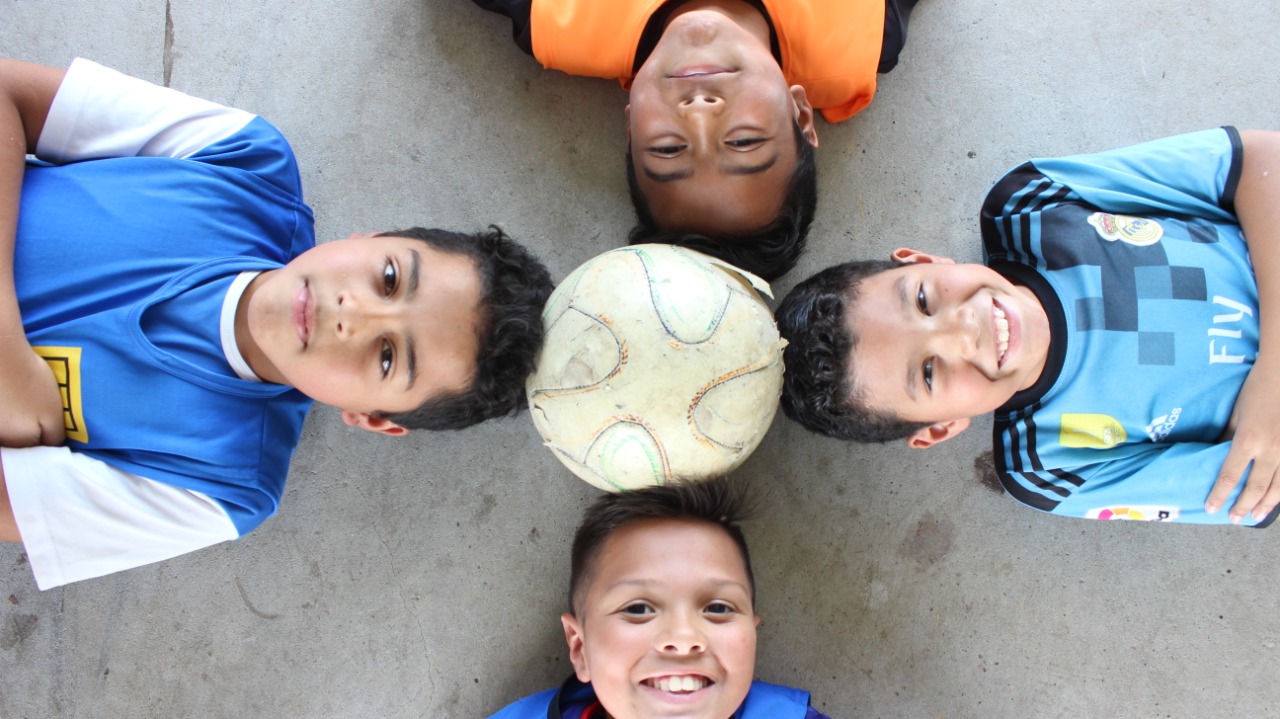 O jogo de rua como ferramenta de desenvolvimento e essência do futebol  brasileiro - Footure - Futebol e Cultura