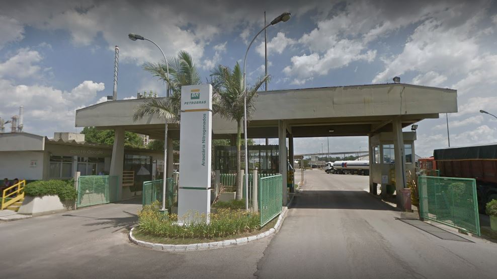  Funcionários de fábrica de fertilizantes em Araucária começam a ser demitidos pela Petrobras