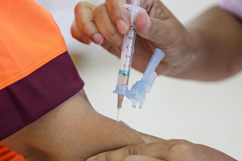  630 mil vacinas são aplicadas no Dia D no Paraná