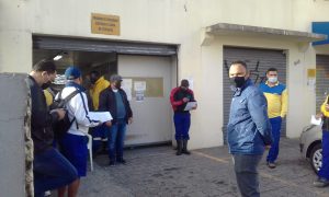 Funcionários do Centro de Distribuição dos Correios, em São José dos Pinhais, entram em greve