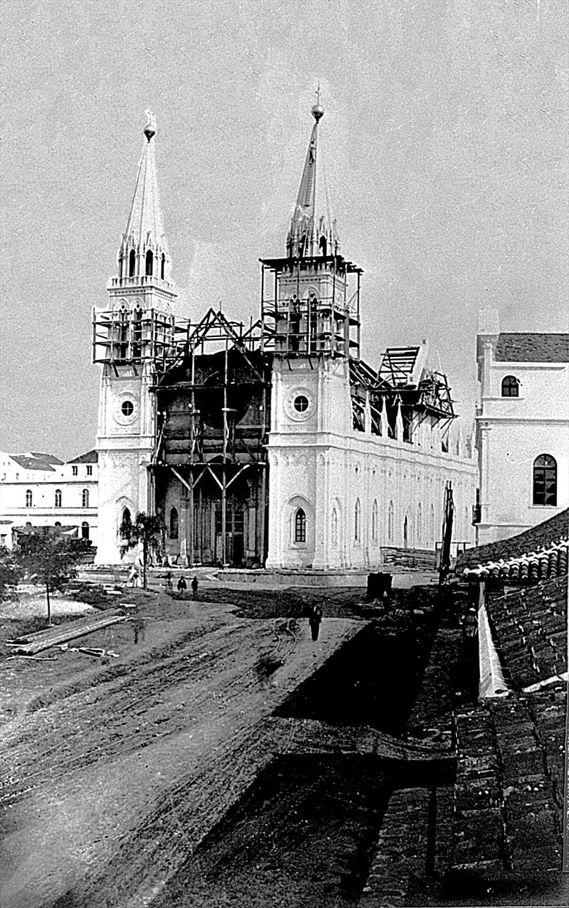  Exposição fotográfica sobre a história da Catedral Metropolitana ficará disponível online a partir deste domingo (26)