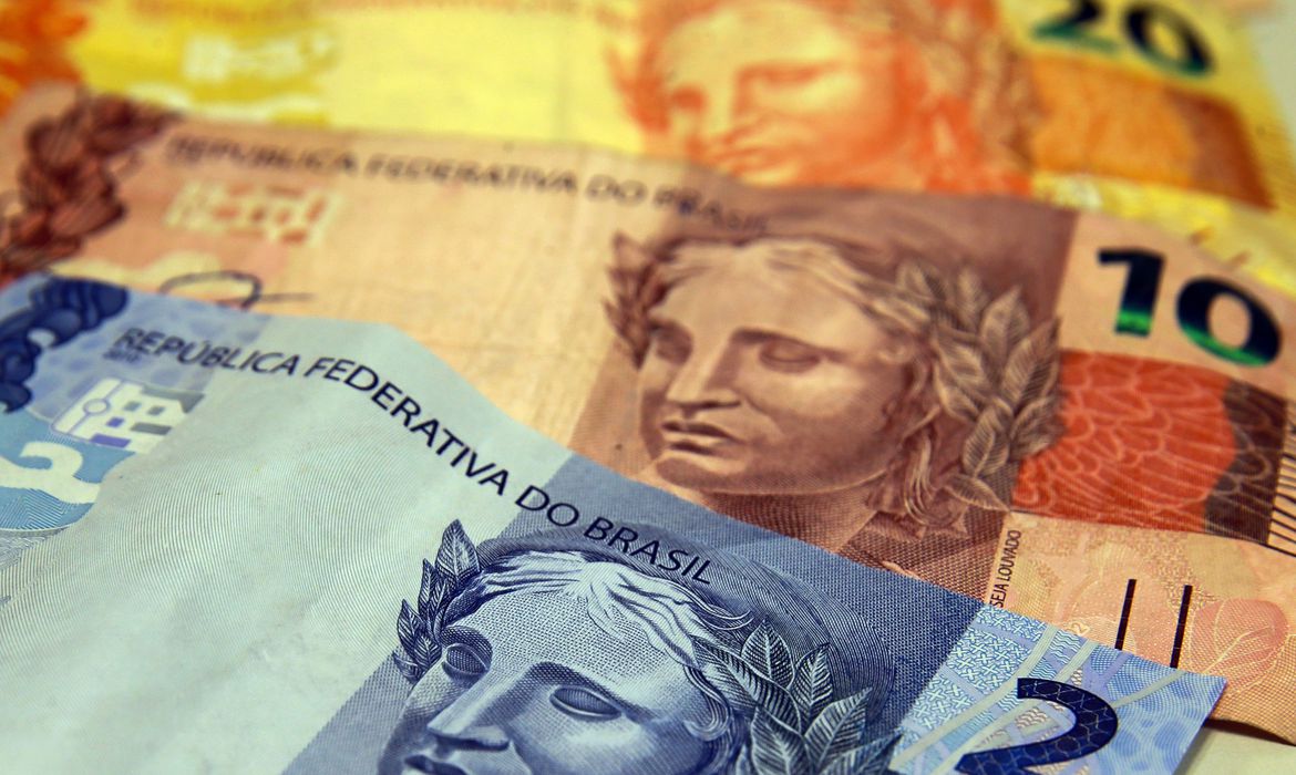  13º deve injetar R$ 15,1 bilhões na economia do Paraná