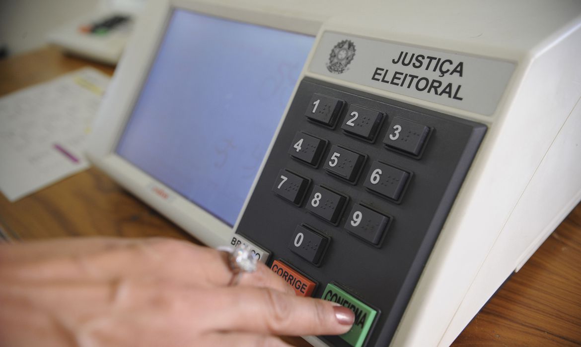  Eleições: 21% dos eleitores são idosos em Curitiba