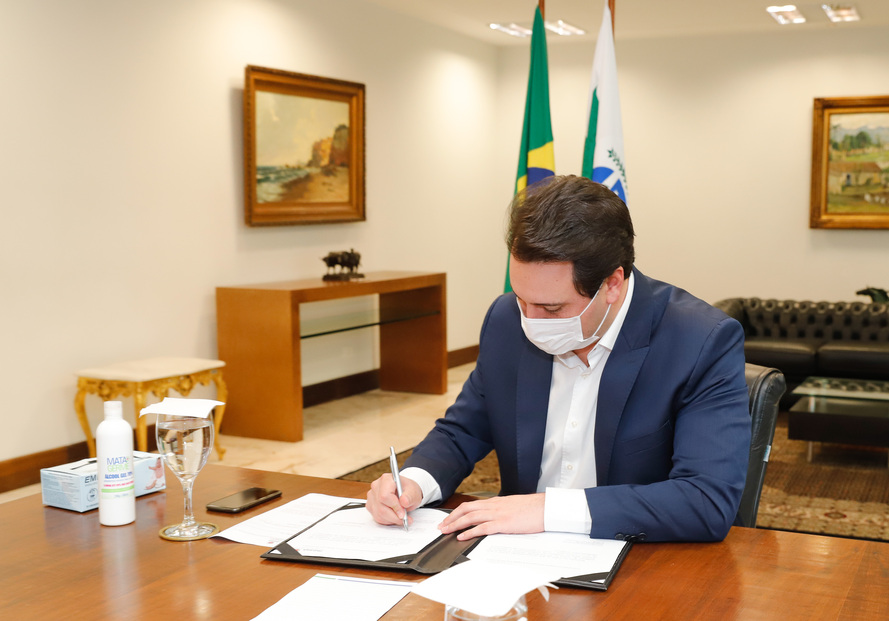  Reajuste dos servidores públicos do Paraná é suspenso pelo Governo do Estado