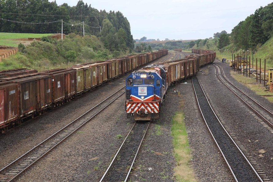  Acidentes com trens caem 50% no Paraná