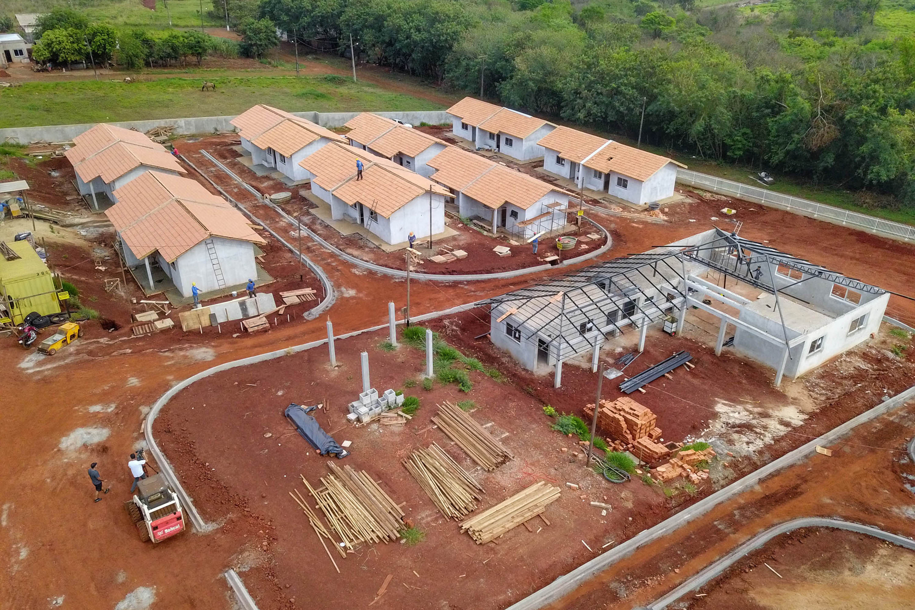  Paraná anuncia construção de 45 mil casas populares