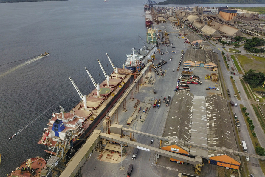  Movimentação nos portos do Paraná em nove meses é 15% maior que anos anteriores inteiros