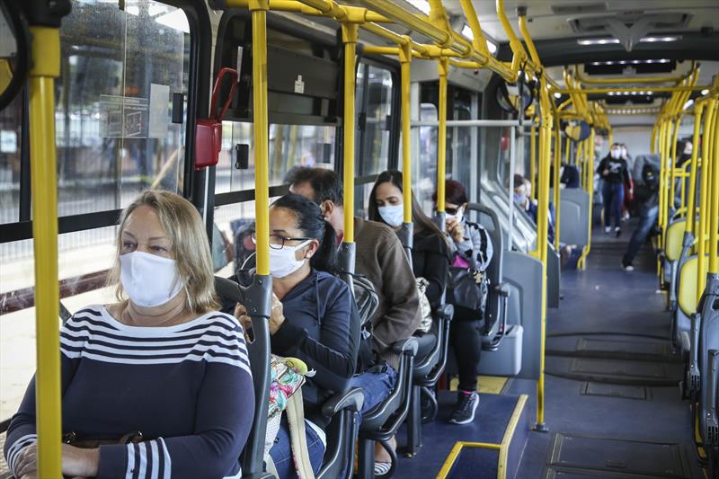  Transporte coletivo pode funcionar com 70% de lotação em Curitiba, em nova flexibilização da bandeira laranja