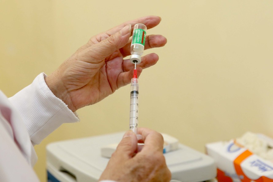  Curitiba convoca 46 mil pessoas para vacinação contra covid