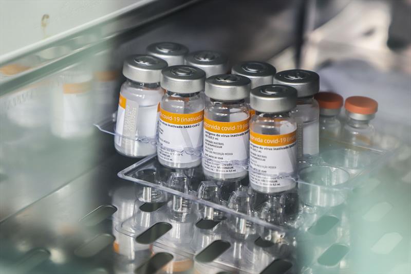  Lote com 24 mil vacinas que ficou sem refrigeração poderá ser utilizado, aponta análise do MS