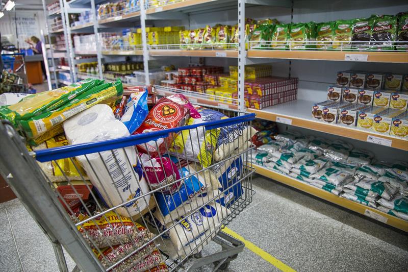 Preço da cesta básica em Curitiba apresenta queda de 1,02%