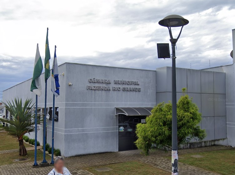  Justiça suspende sessão na Câmara Municipal de Fazenda Rio Grande que poderia cassar mandato do prefeito