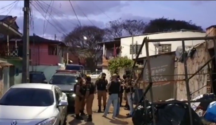  Adolescentes são presos em operação de combate ao tráfico de drogas em Curitiba