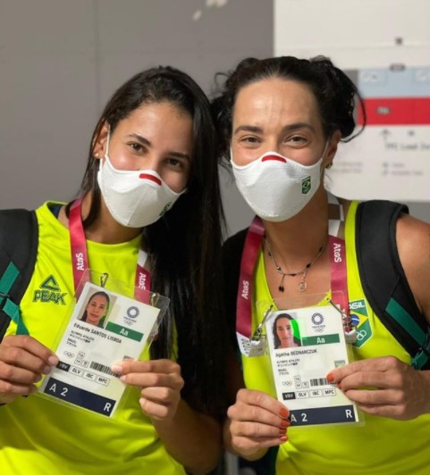  Curitibana Ágatha Bednarczuk e Duda Lisboa seguem na disputa por medalha nas olimpíadas em Tóquio
