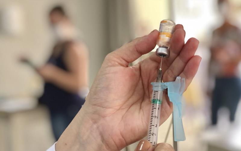  Metade das vítimas da Covid-19 de novembro em Curitiba não tinham se vacinado contra a doença
