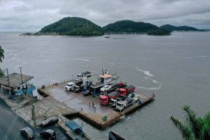 Veículos pesados ficam impedidos de usar Ferry Boat de Guaratuba durante feriado
