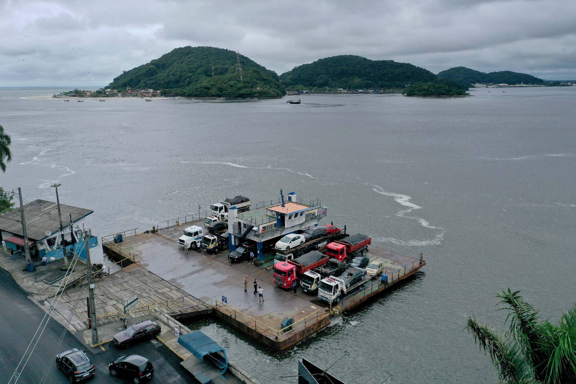  Ponto de atracagem do ferry-boat em Caiobá está interditado