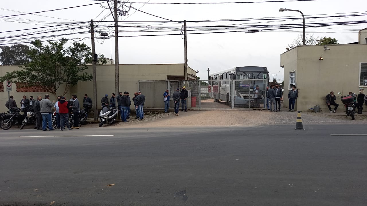  Motoristas encerram greve no transporte público de São José dos Pinhais