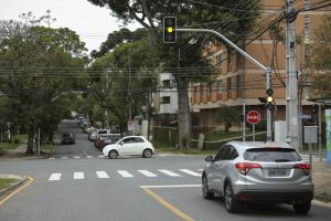 Novos semáforos começam a operar no Juvevê e Bacacheri