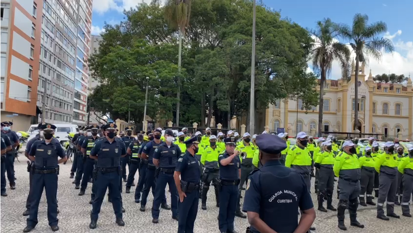  Operação Natal: 1.200 guardas municipais e 300 agentes de trânsito vão atuar durante este fim de ano em Curitiba