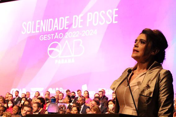  Marilena Winter toma posse como presidente da OAB