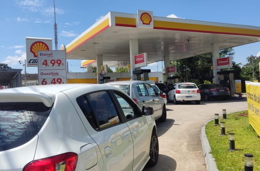  Aumento de combustíveis causa filas em vários postos de Curitiba