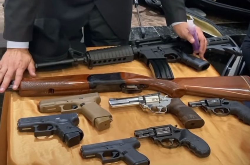  Benzimento de armas de delegados causa polêmica no Paraná