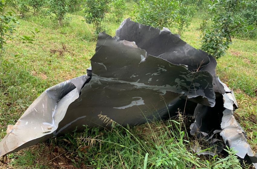  Especialistas estudam destroços do foguete encontrado no Paraná