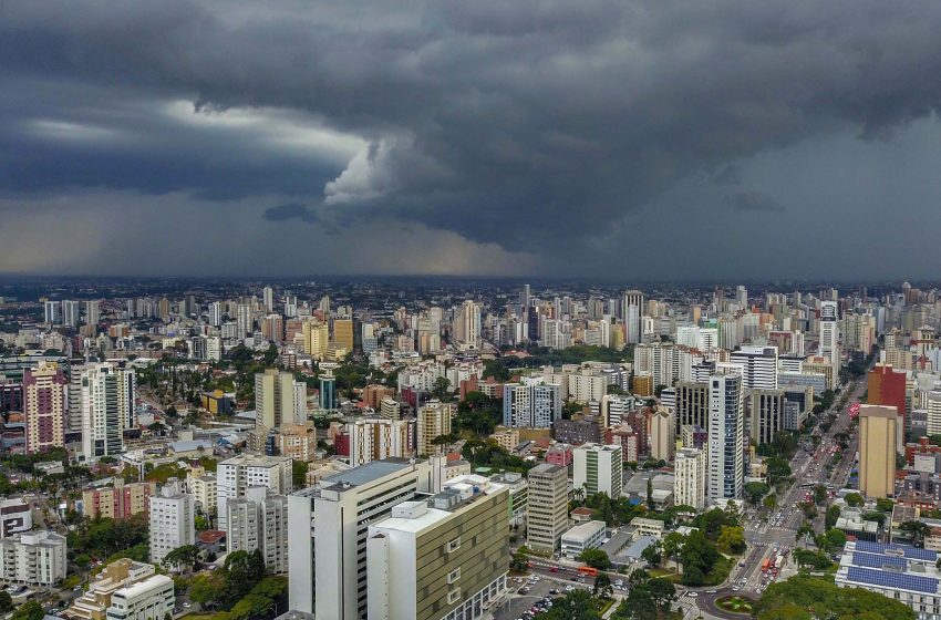  Deve chover em Curitiba até quinta-feira