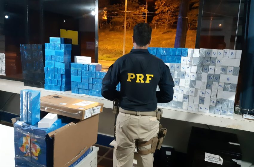  Casal é interceptado com R$ 250 mil em produtos contrabandeados