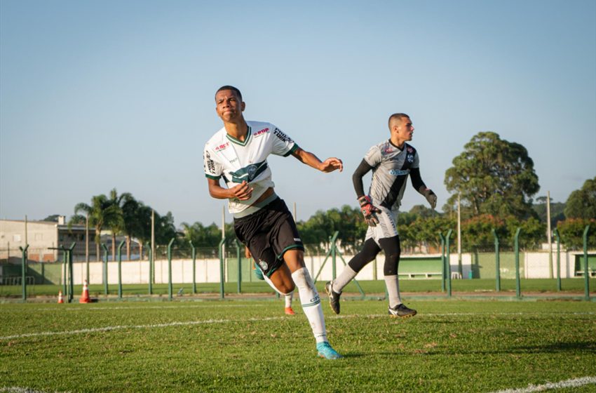  Athletico e Coritiba se preparam para jogos do Brasileirão