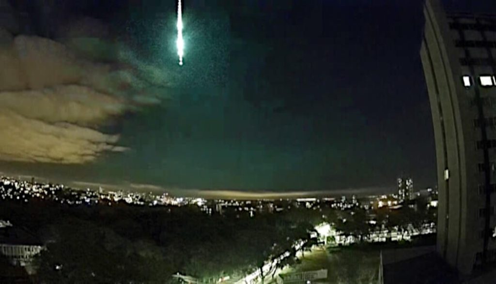 Queda de meteoro é captada por estações do Paraná