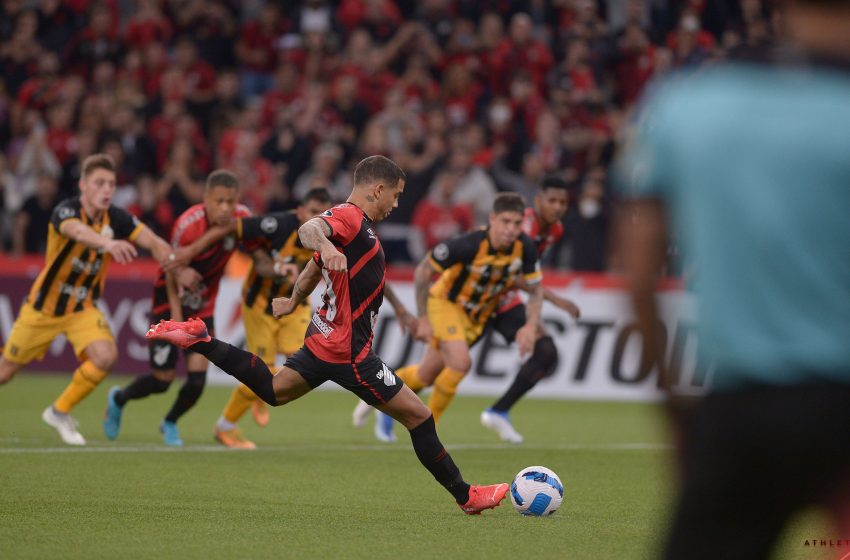  Athletico-PR conquista a primeira vitória na Libertadores