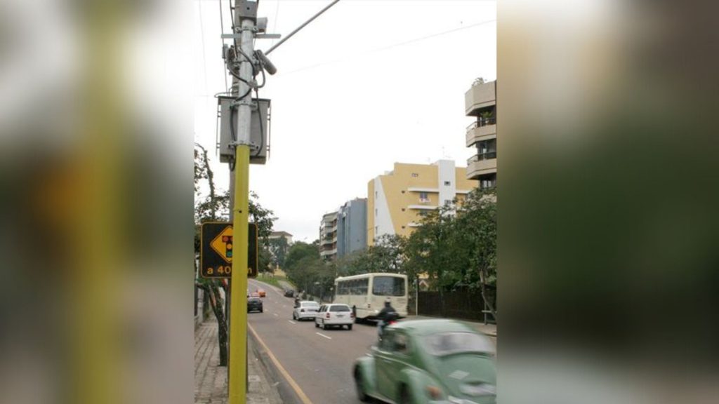 Vereadores questionam radares de Curitiba