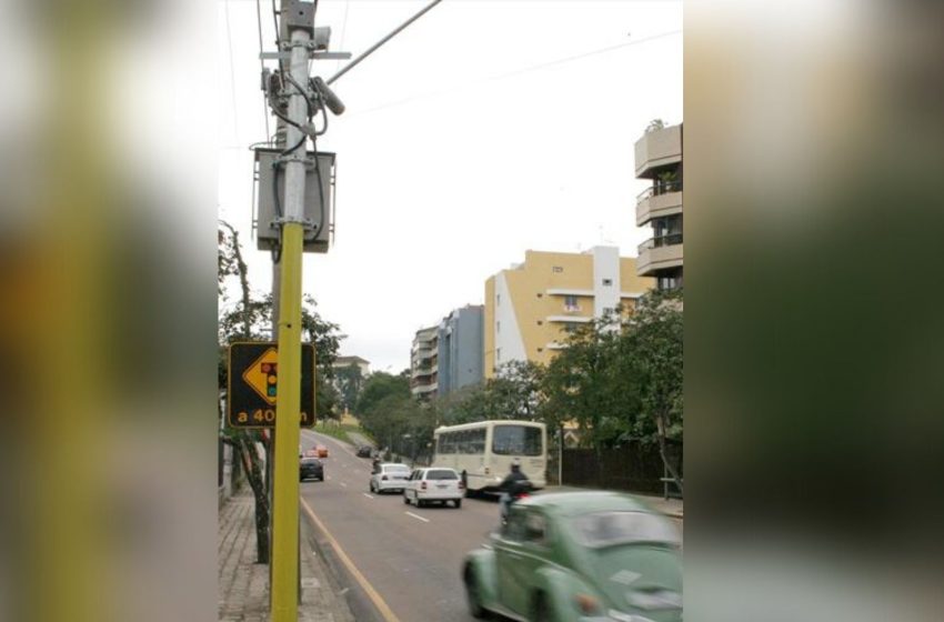  Vereadores questionam radares de Curitiba