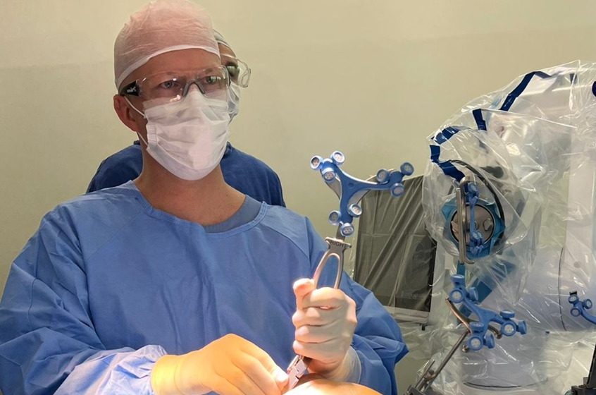  Tecnologia robótica melhora eficácia em cirurgias de prótese de joelho