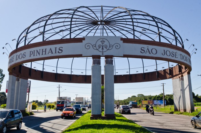  Servidores de São José dos Pinhais suspendem greve nesta terça