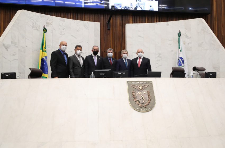  Alep reconduz deputados aos cargos após reviravolta do STF