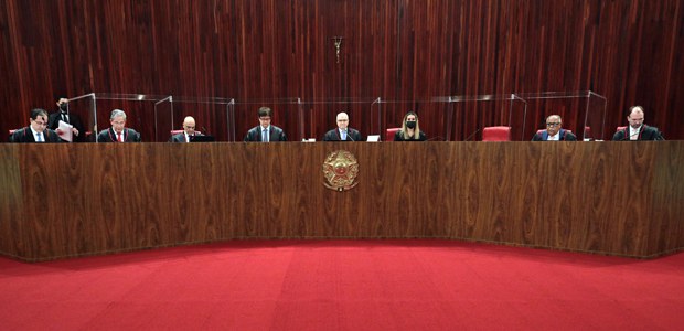  Fachin e Moraes são destaques de congresso em Curitiba