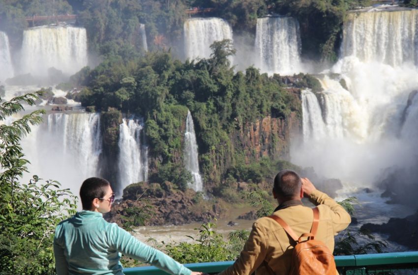  Parque Nacional do Iguaçu recebe 25 mil visitantes no feriadão