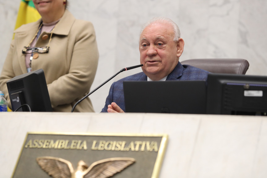 Assembleia Legislativa do Paraná suspende recesso de julho