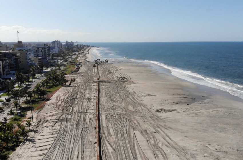  500 metros de praia receberam engorda da faixa de areia