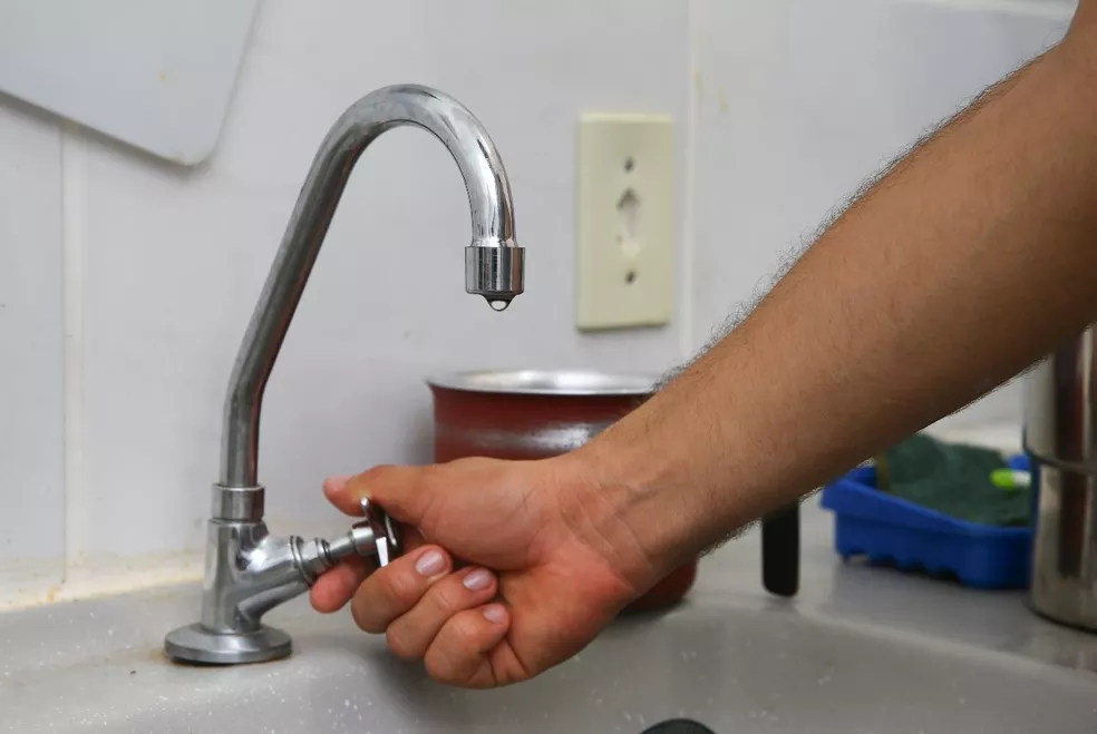 47 bairros de Curitiba ficam sem água na terça-feira; confira